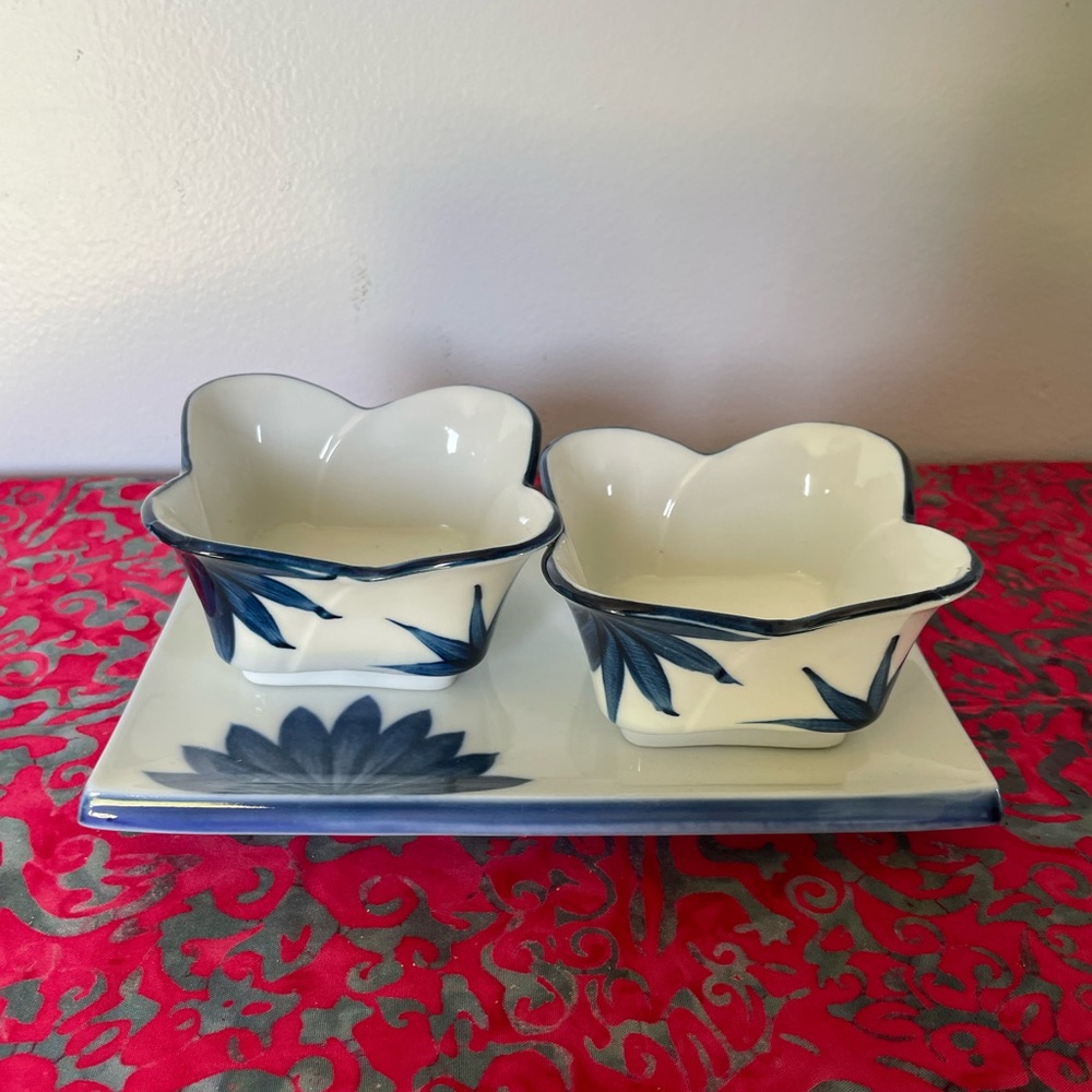 Set of 2 Chinoiserie Bowls and Tray
